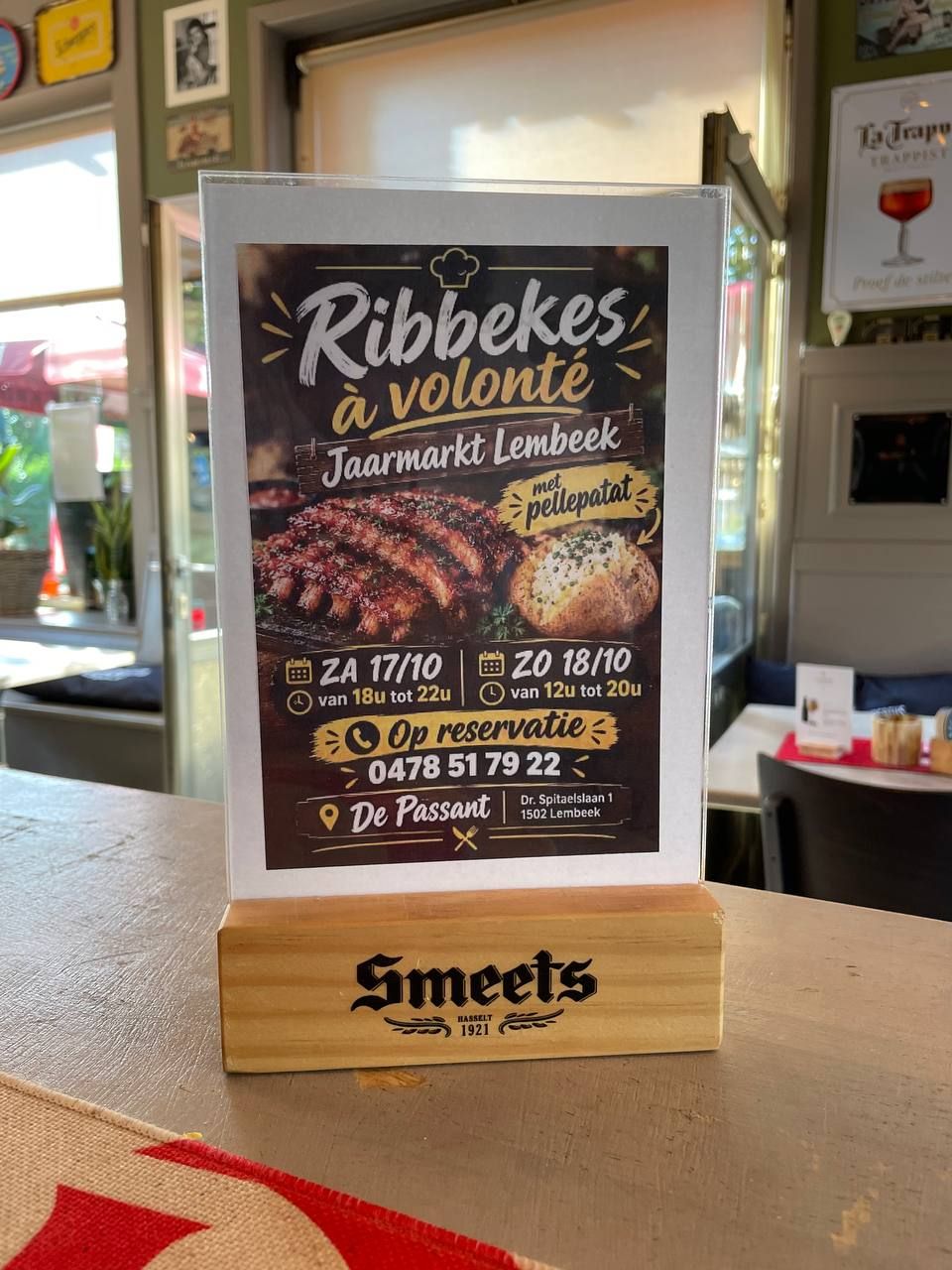 Ribbekes à volonté met pellepatat in De Passant